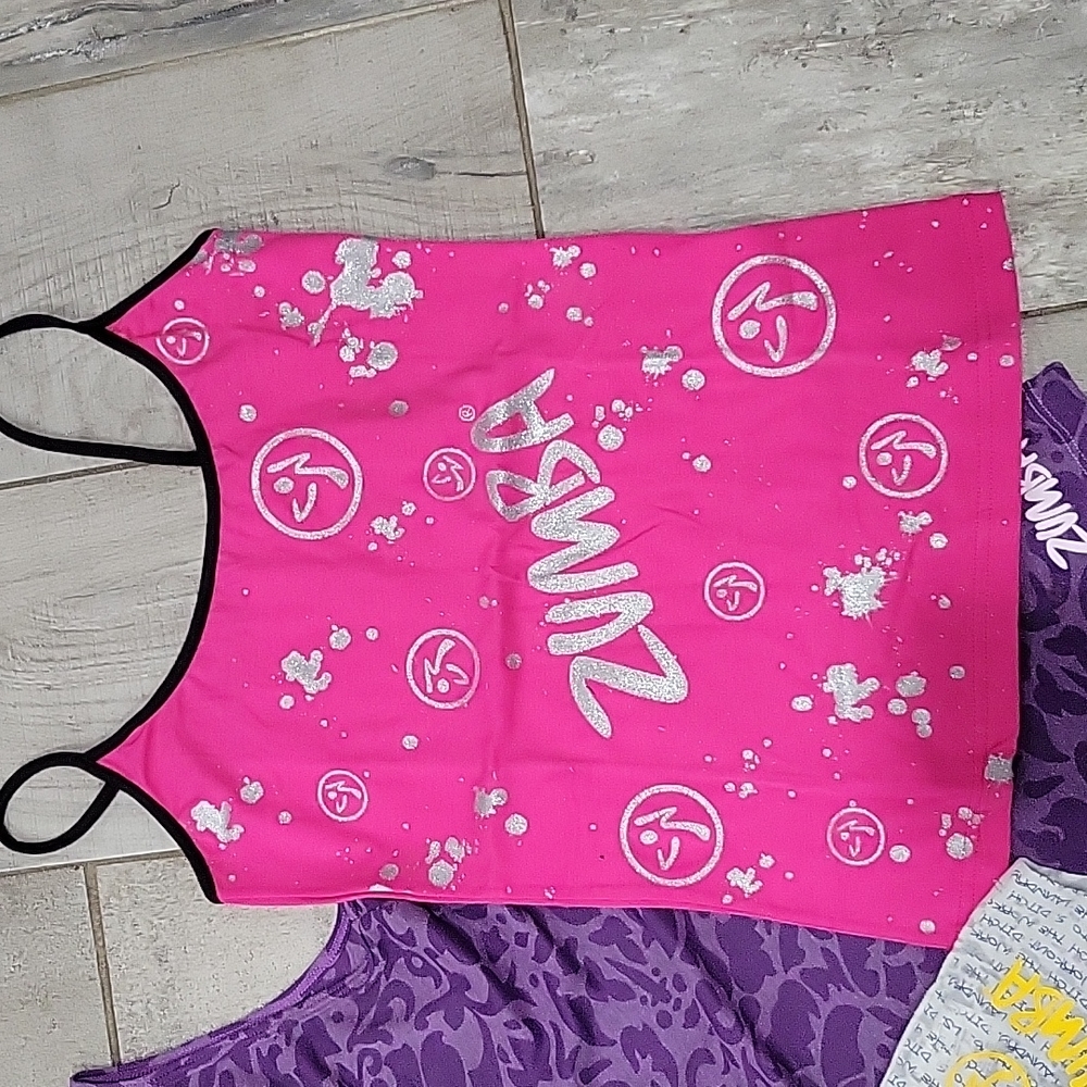 Zumba 3 pcs purple  gray and pink workout tanks  size xsmall and smalls #2 - Picture 3 of 7